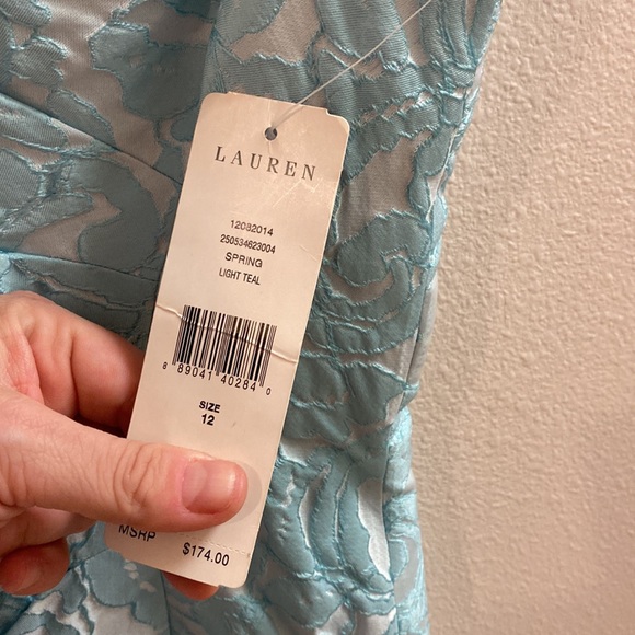 Light Blue Lauren Ralph Lauren sheath dress.  Size 12. NWT. Fully lined! - Picture 2 of 7